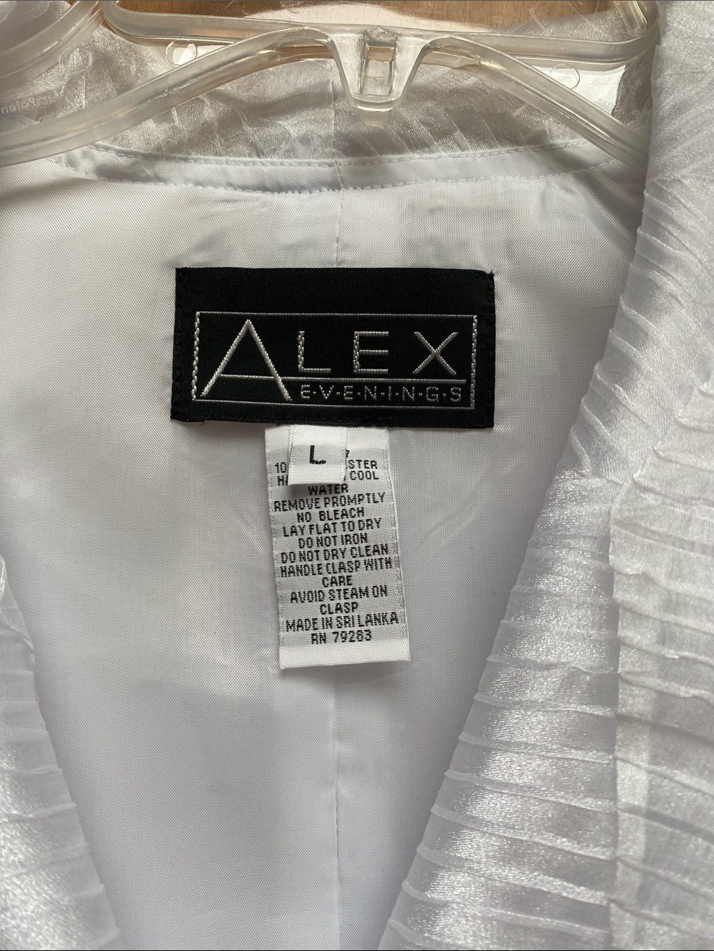 Fancy white jacket - Picture 3 of 5